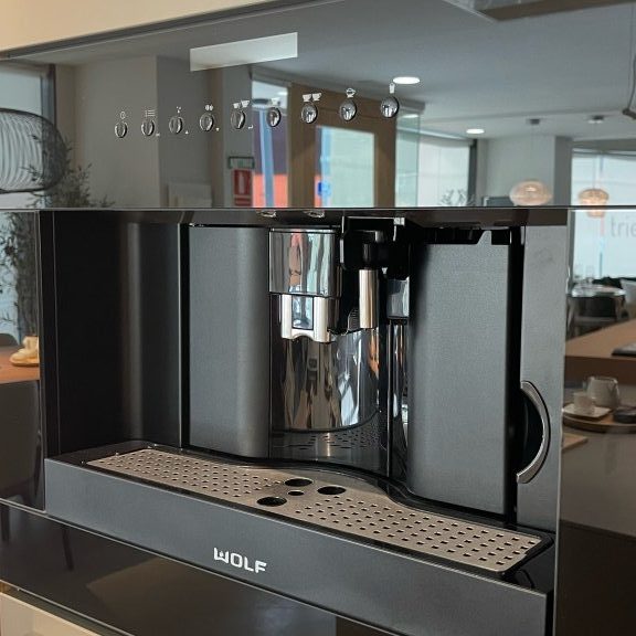 Aquesta imatge té un atribut alt buit; el nom de fitxer és image0-768x1024.jpeg